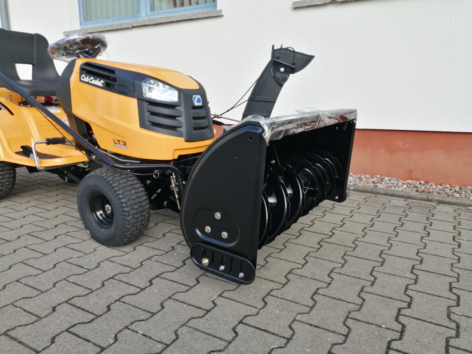 Cub Cadet Rasentraktor LT3 PR105 – inkl. Anbauschneefräse-Neu