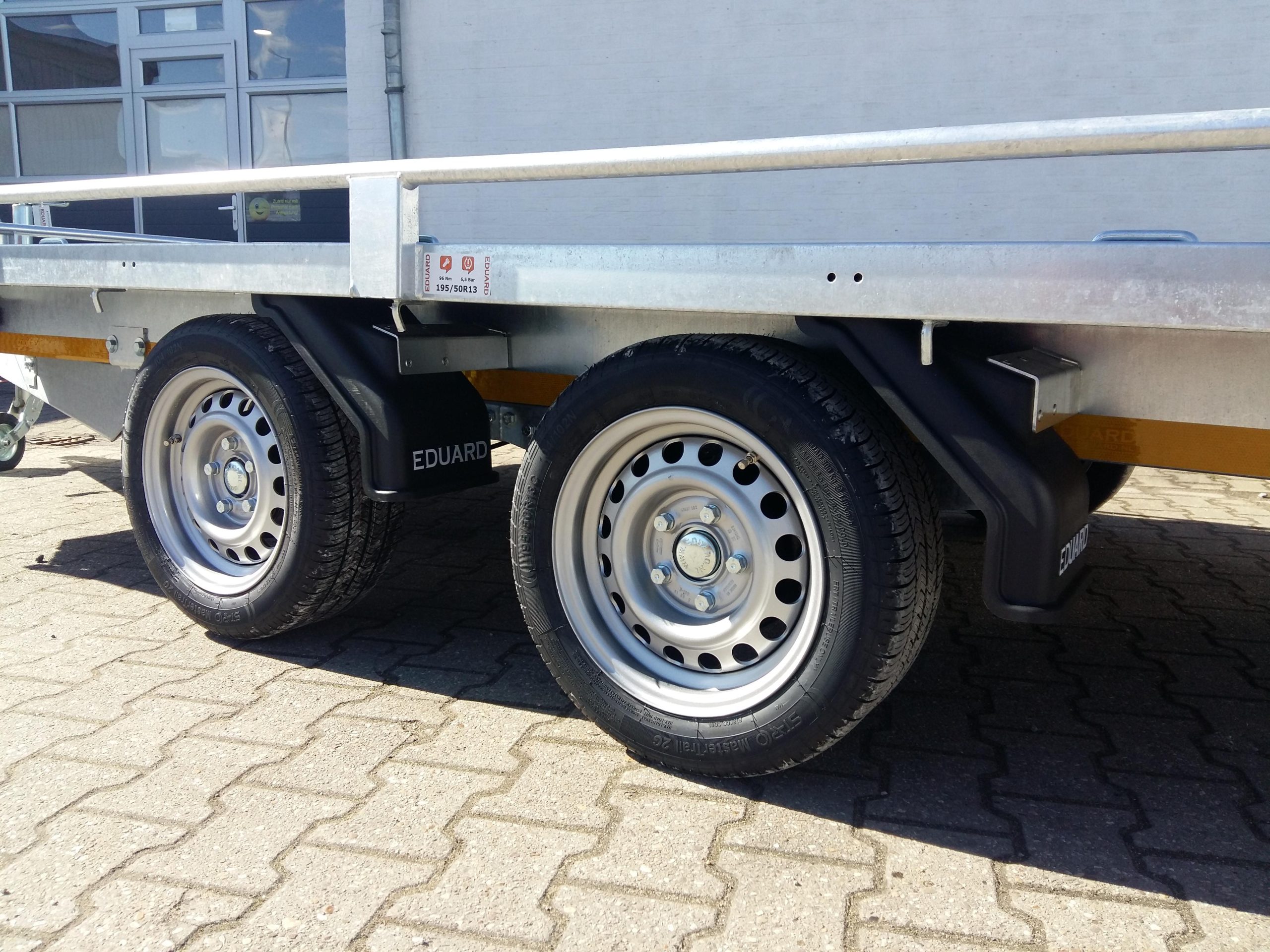 Auto Transporter Atlas 406x200cm Reling Winde Rampen 13″ niedrig Fahrwerk (XL) 2700kg