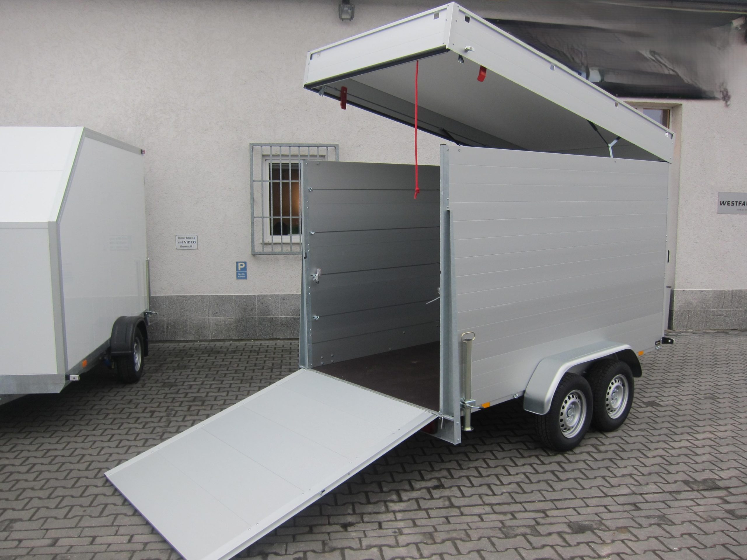 ALUBOXX Deckelanhänger GTT 2500 VT4 301x151x188cm Heckrampe (M) 2500kg order online Aktion