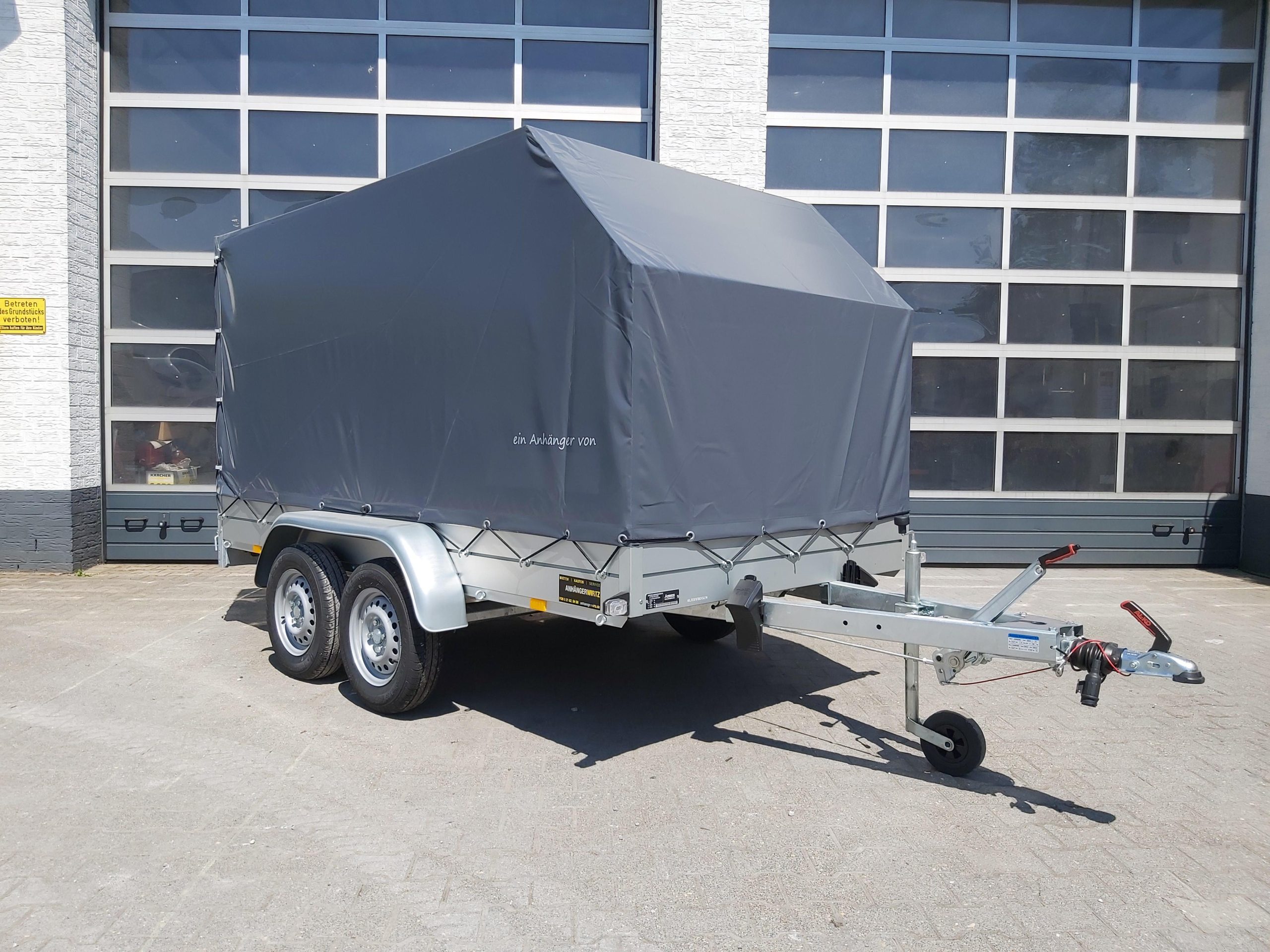 Aluliner Planen Anhänger GTT 2000 301x151x150cm Plane grau schräg (M) 2000kg Aktion
